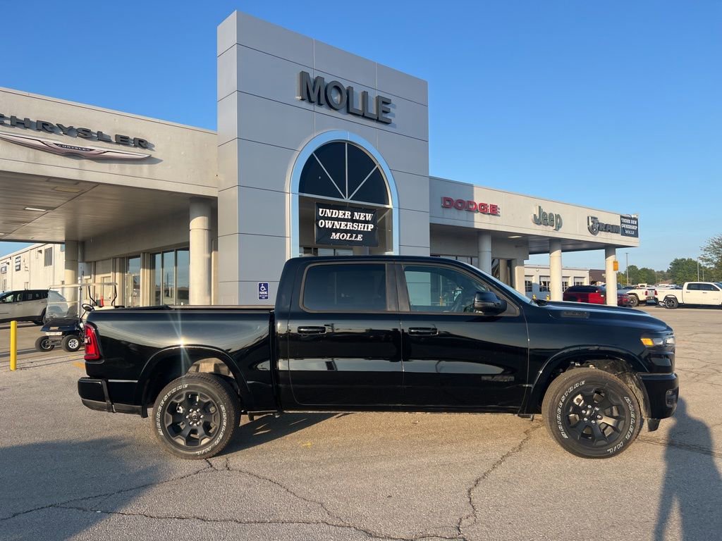 New 2026 RAM 1500 4x4 Crew Cab image 2