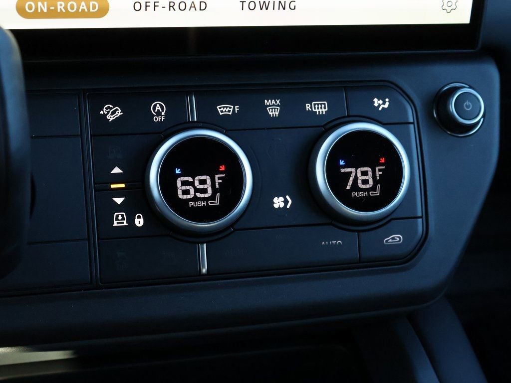 New 2026 Land Rover Defender 110 X-Dynamic SE image 25