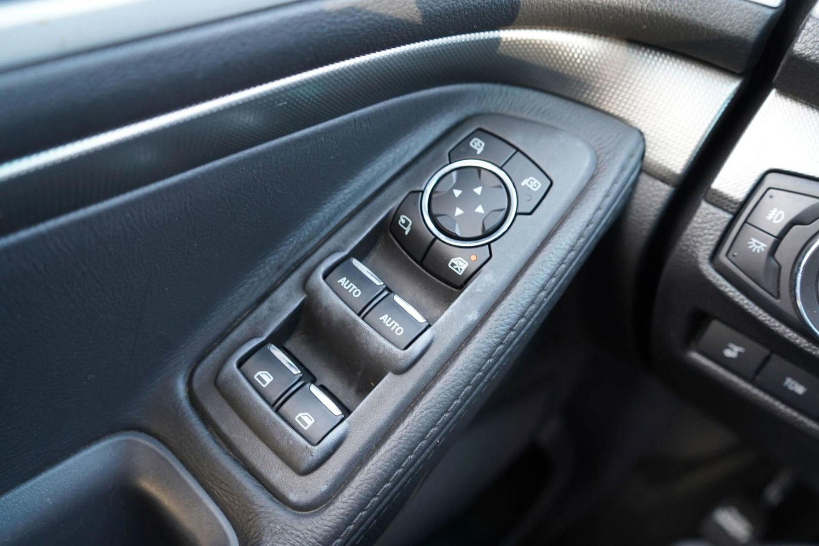 Used 2015 Ford Explorer Sport w/ Equipment Group 401A image 14