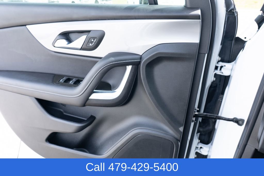 Used 2025 Chevrolet Blazer LT image 27