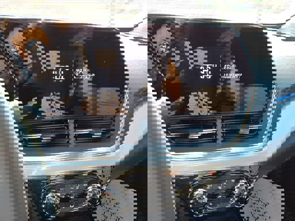 New 2026 Chevrolet Trax LT image 18