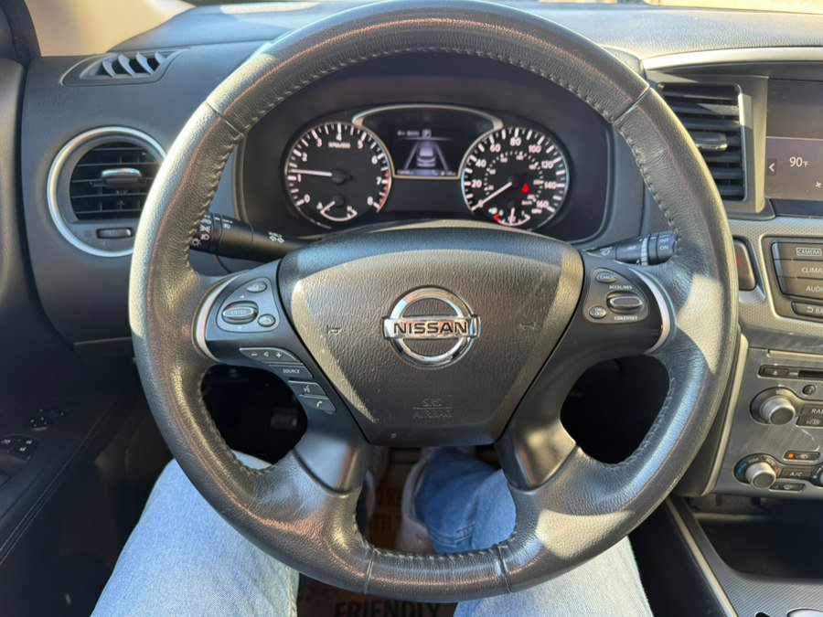 Used 2017 Nissan Pathfinder SL image 15