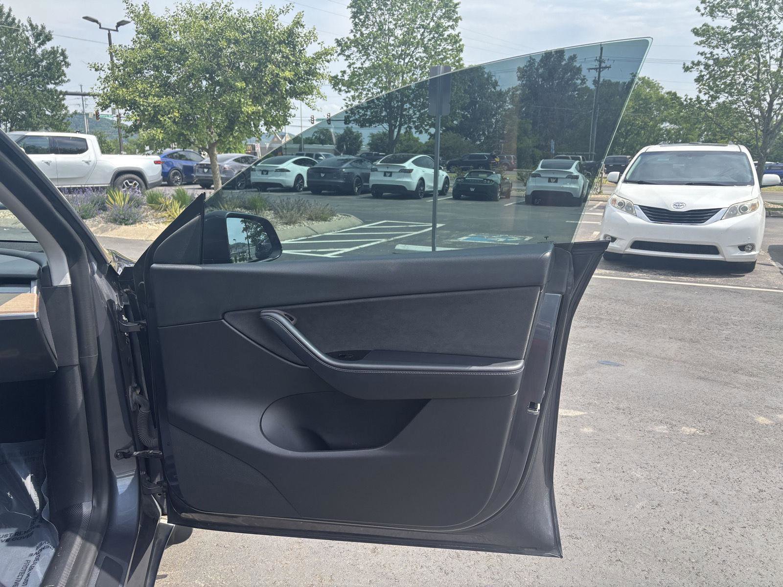 Used 2020 Tesla Model Y Long Range AWD/4WD image 15