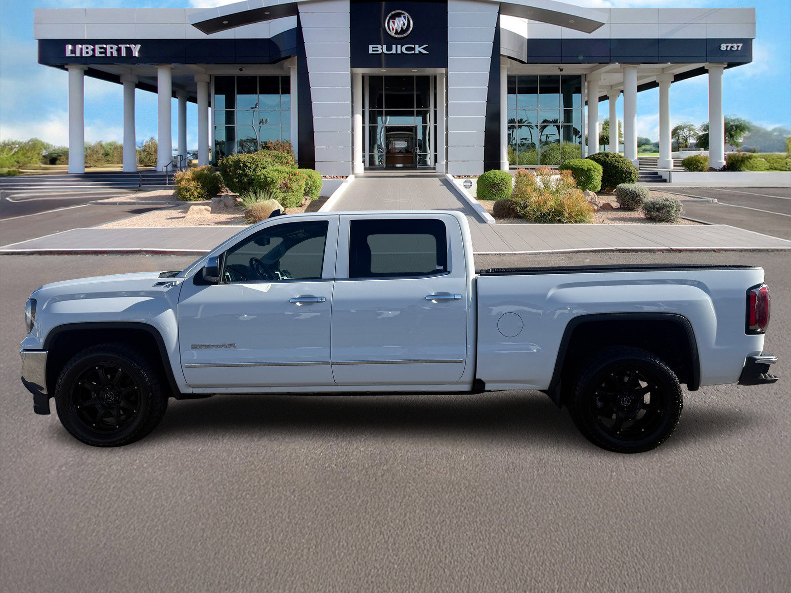 Used 2017 GMC Sierra 1500 SLT w/ SLT Premium Package image 6