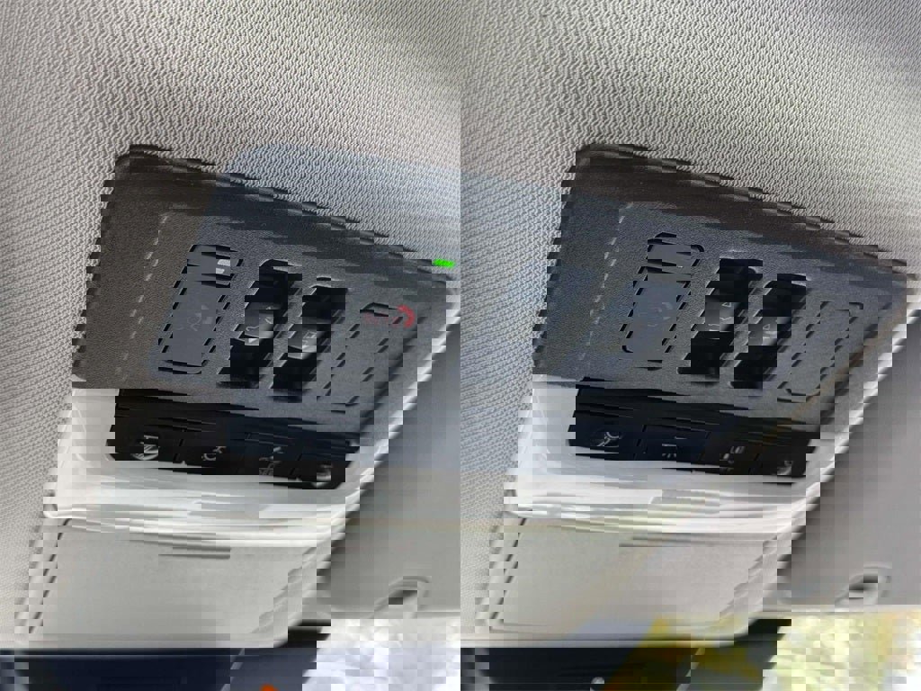 Used 2022 Nissan Pathfinder Platinum w/ Cargo Package image 30