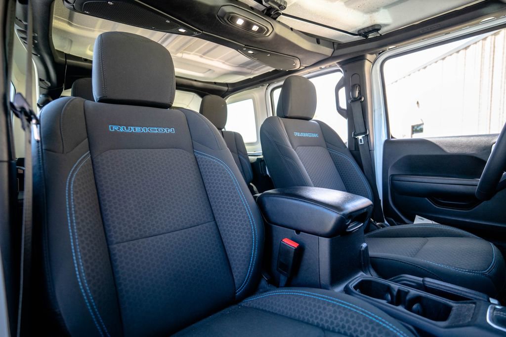 Used 2024 Jeep Wrangler Unlimited Rubicon 4xe AWD/4WD image 19