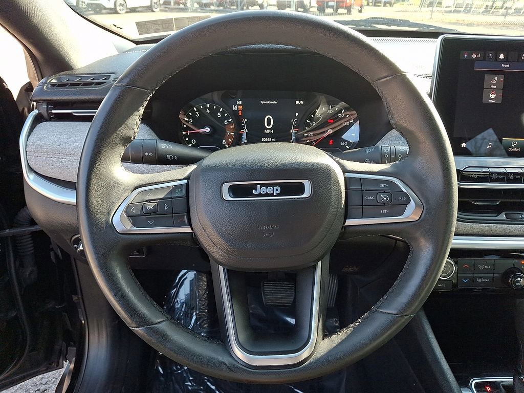 Used 2023 Jeep Compass Latitude image 21