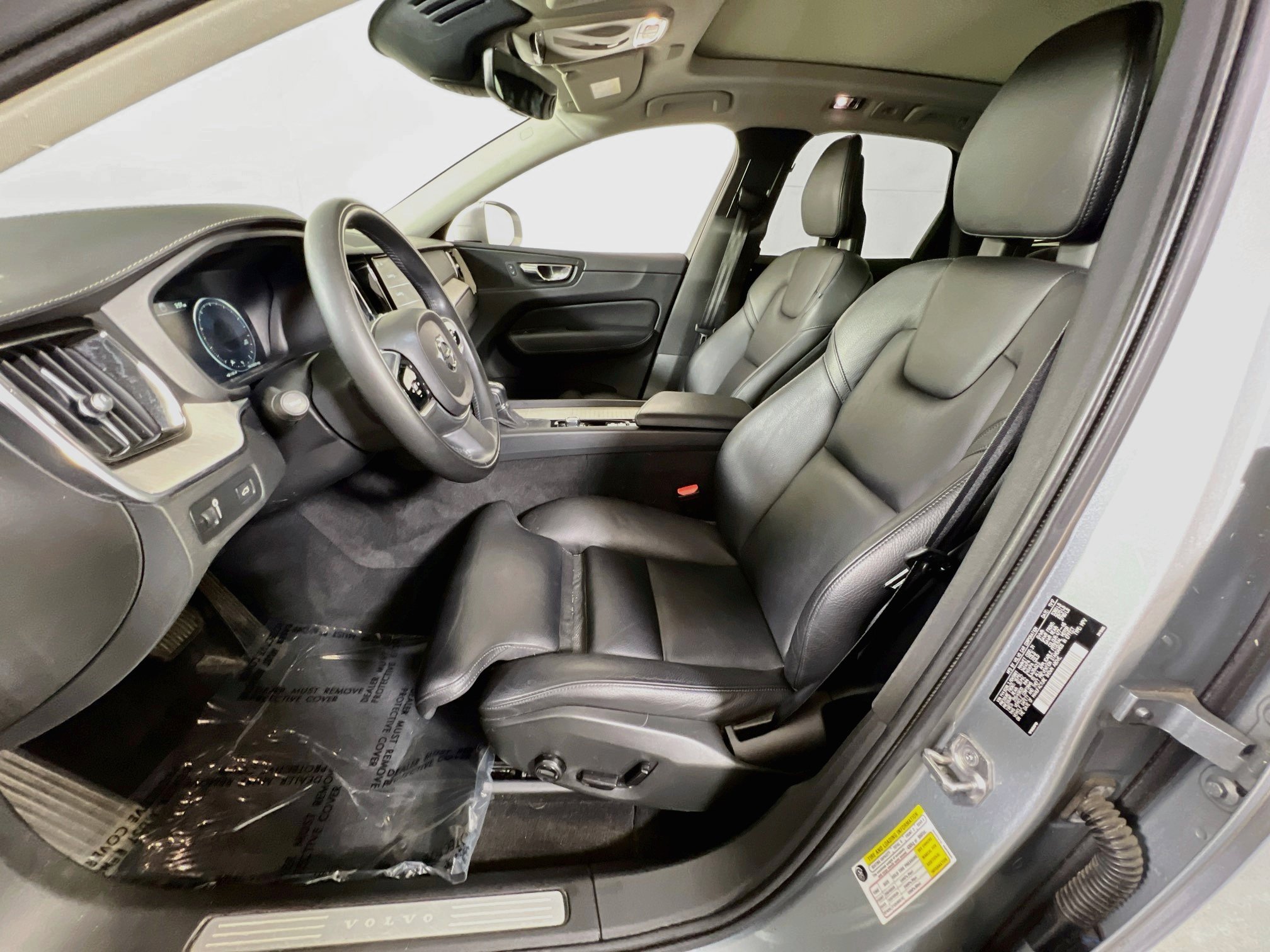 Used 2018 Volvo XC60 T5 Inscription w/ Convenience Package AWD/4WD image 21
