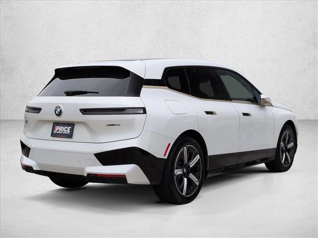 Used 2023 BMW iX xDrive50 w/ Premium Package image 5