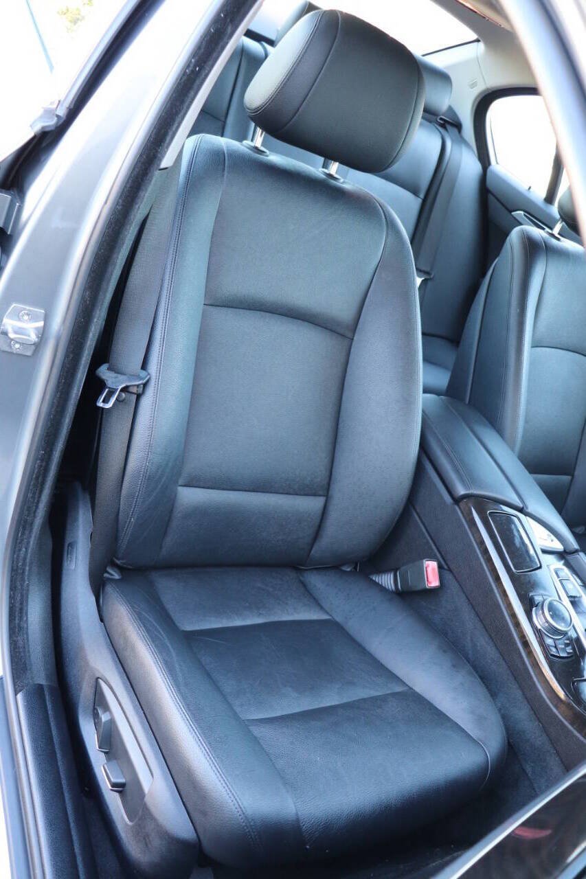 Used 2014 BMW 535d Sedan RWD image 34