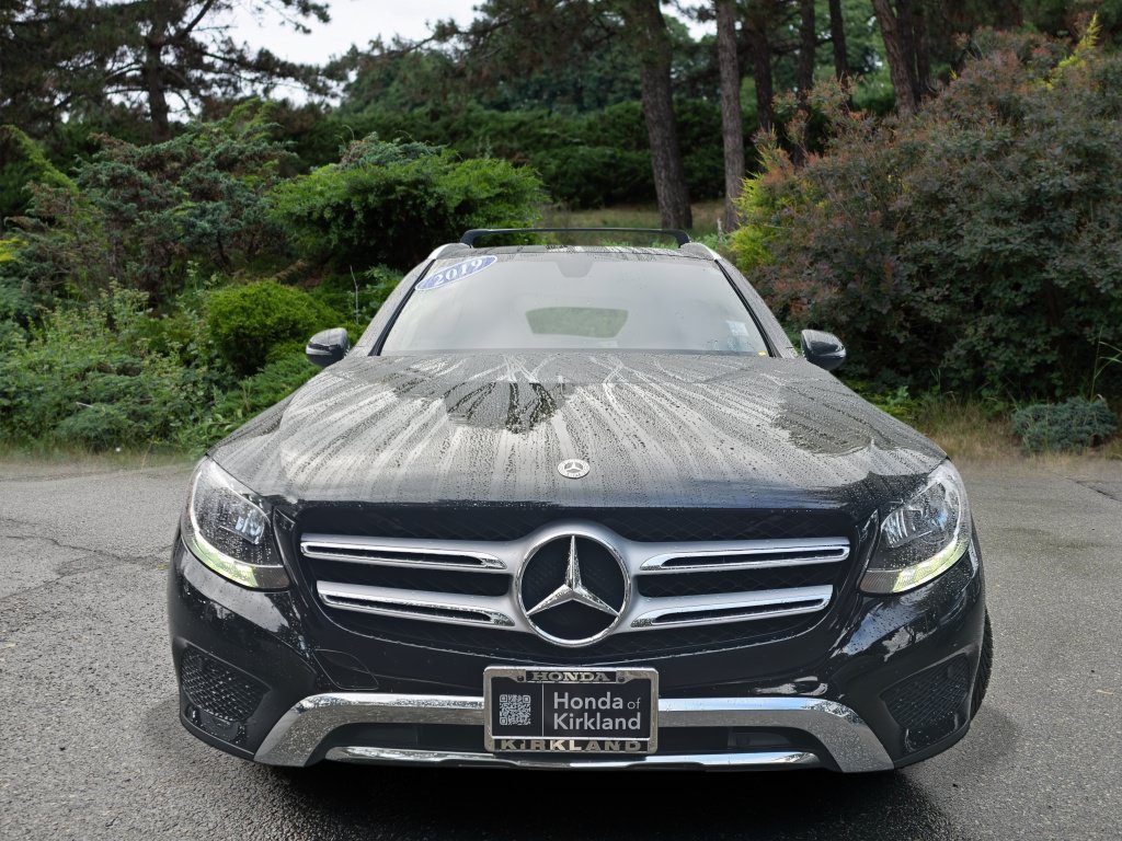 Used 2019 Mercedes-Benz GLC 300 4MATIC image 2