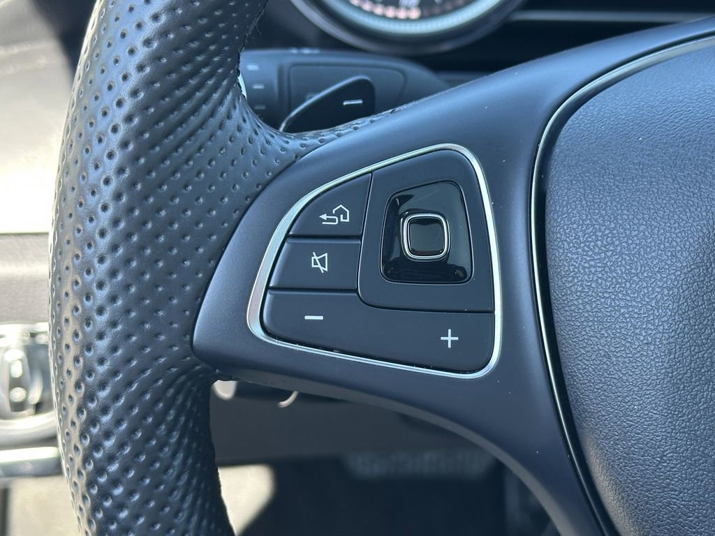 Used 2017 Mercedes-Benz E 300 image 28