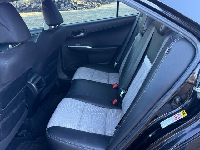 Used 2014 Toyota Camry SE FWD image 14