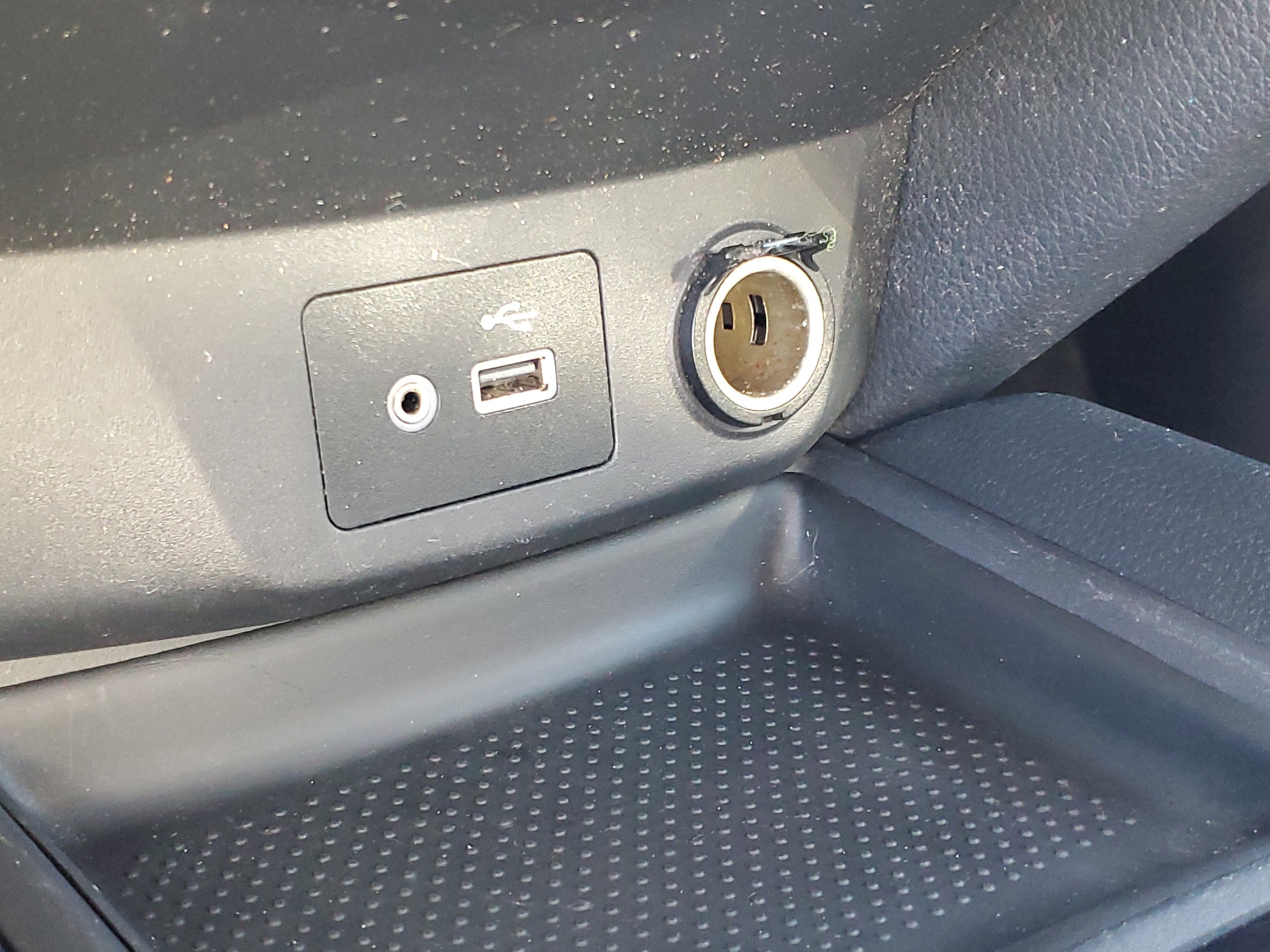 Used 2020 Nissan Rogue SV image 33