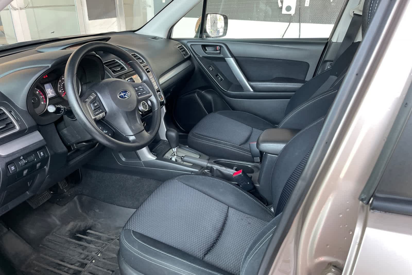Used 2016 Subaru Forester 2.5i Premium AWD/4WD image 9