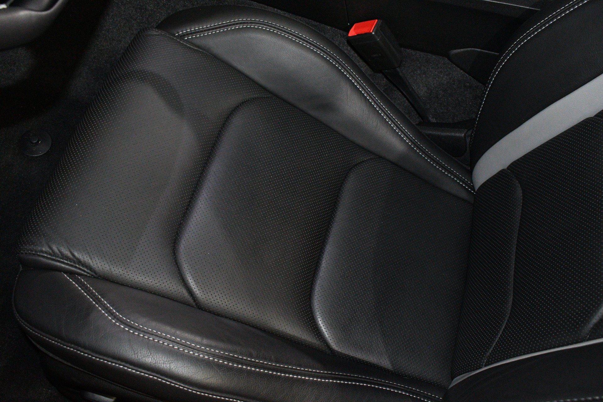 Used 2021 Chevrolet Camaro SS RWD image 11
