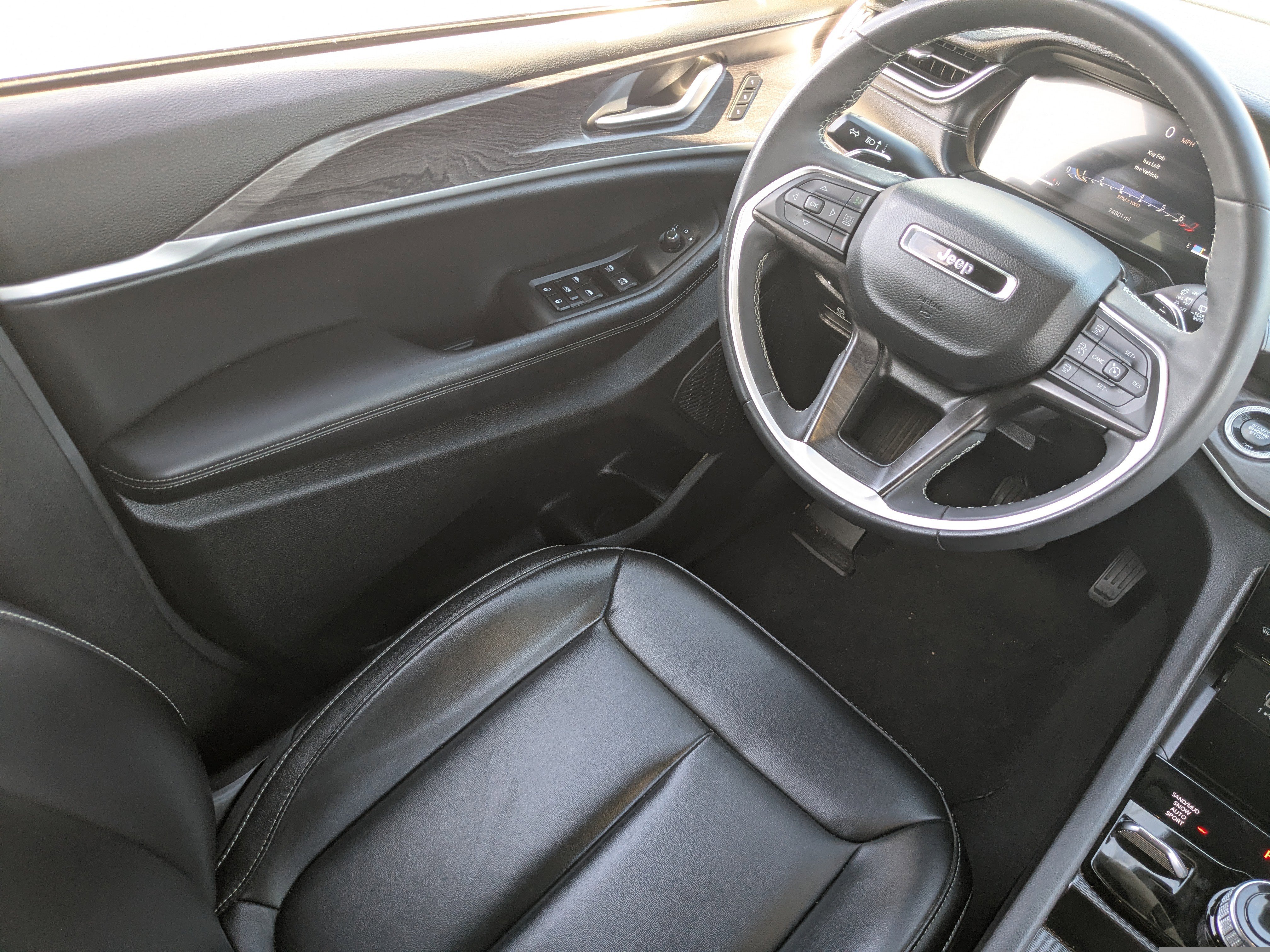 Used 2024 Jeep Grand Cherokee Limited image 15