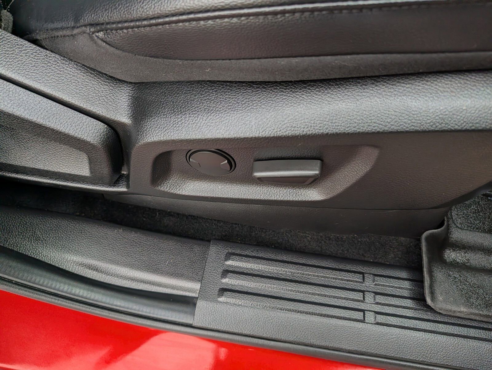 Used 2019 Ford Ranger Lariat w/ Equipment Group 501A Mid image 25