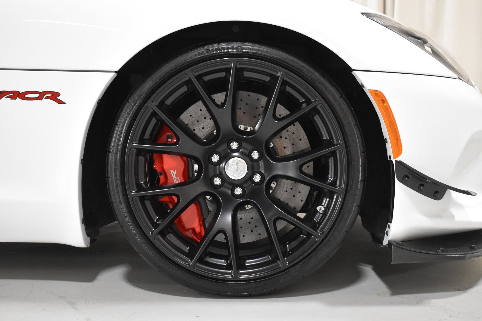Used 2016 Dodge Viper ACR RWD image 13