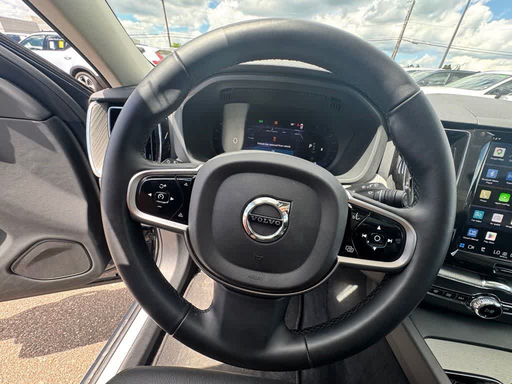 Used 2025 Volvo XC60 B5 Plus AWD/4WD image 20