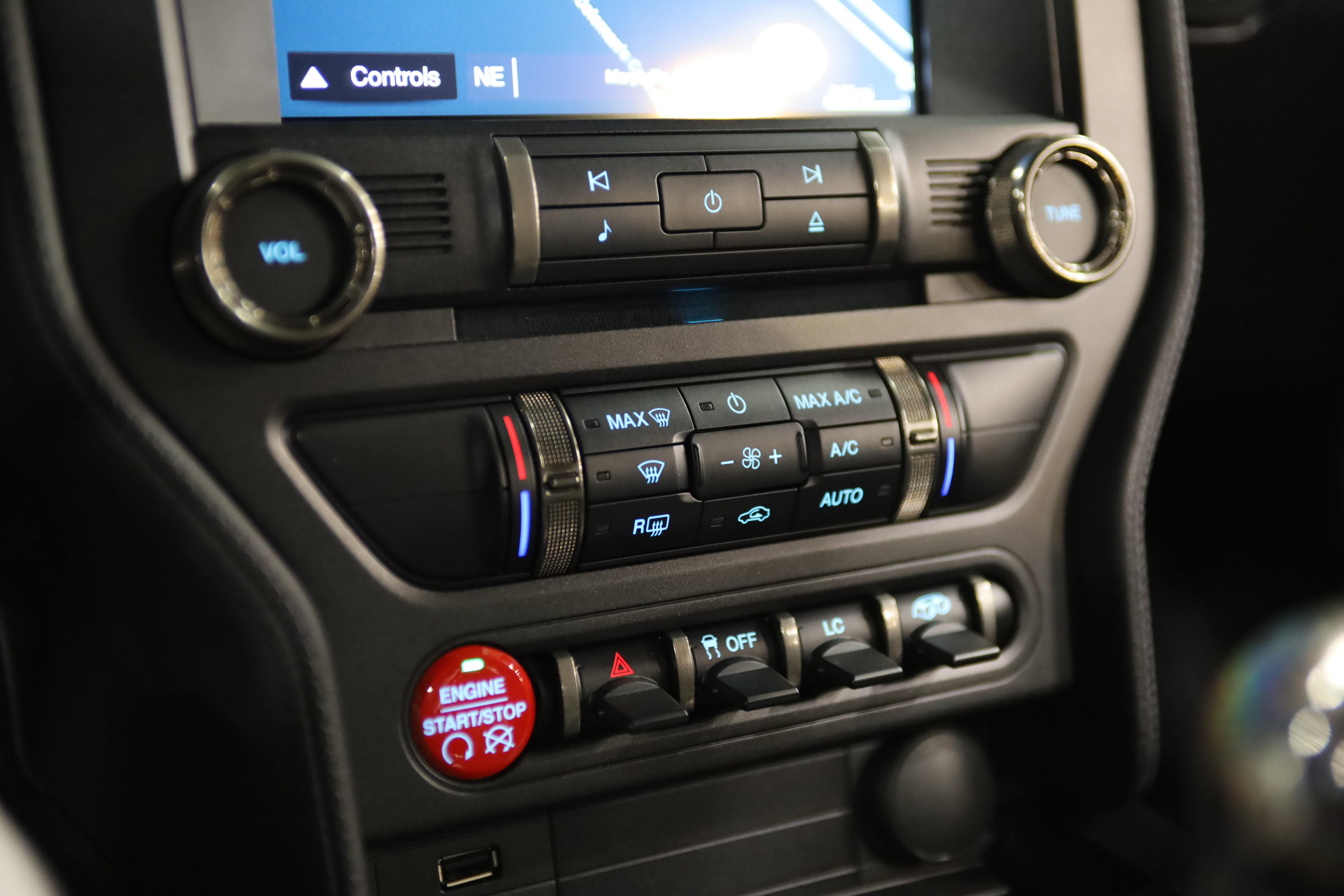 Used 2018 Ford Mustang Shelby GT350 w/ Electronics Package RWD image 30