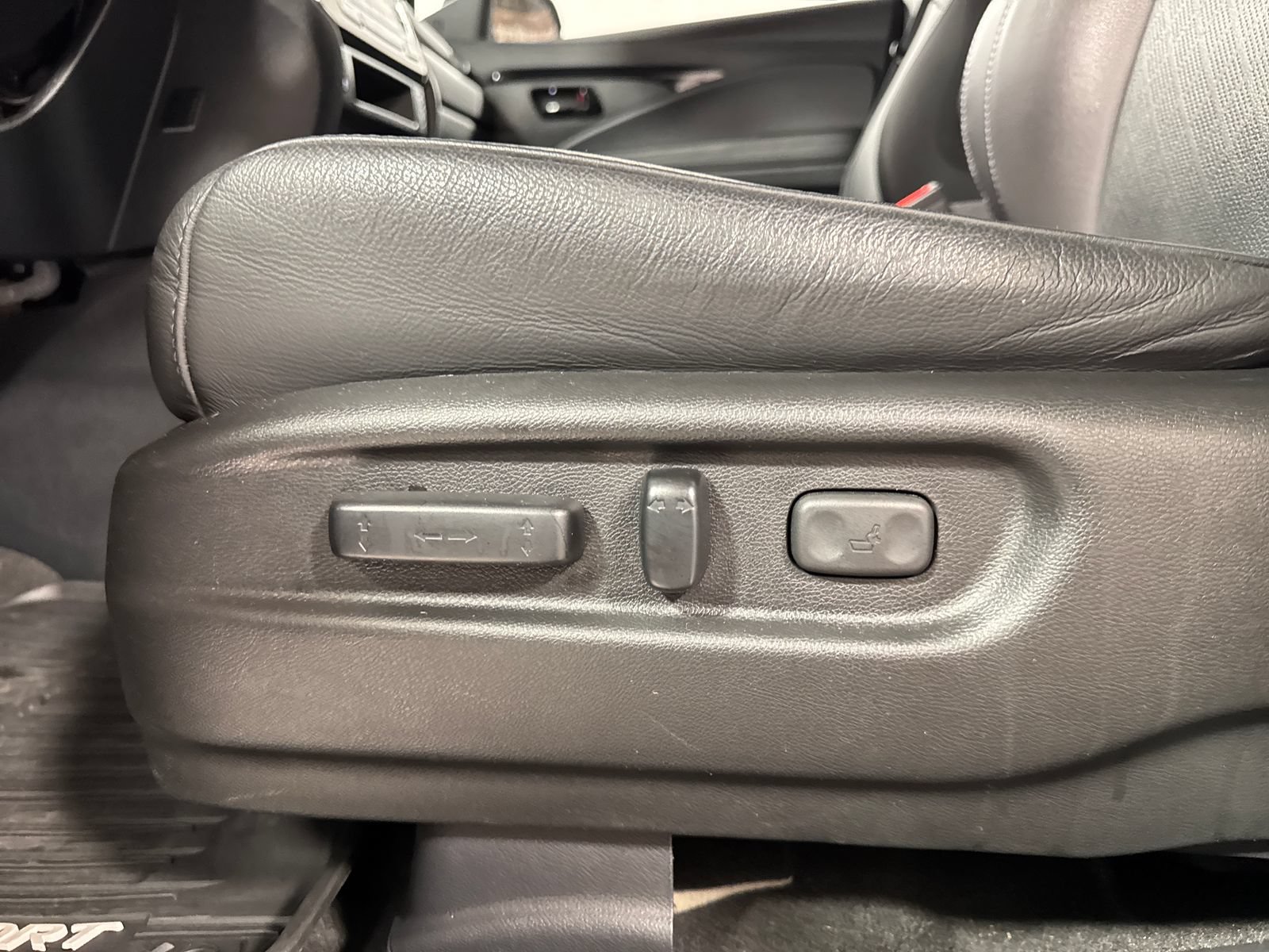 Used 2023 Honda Passport Elite image 22