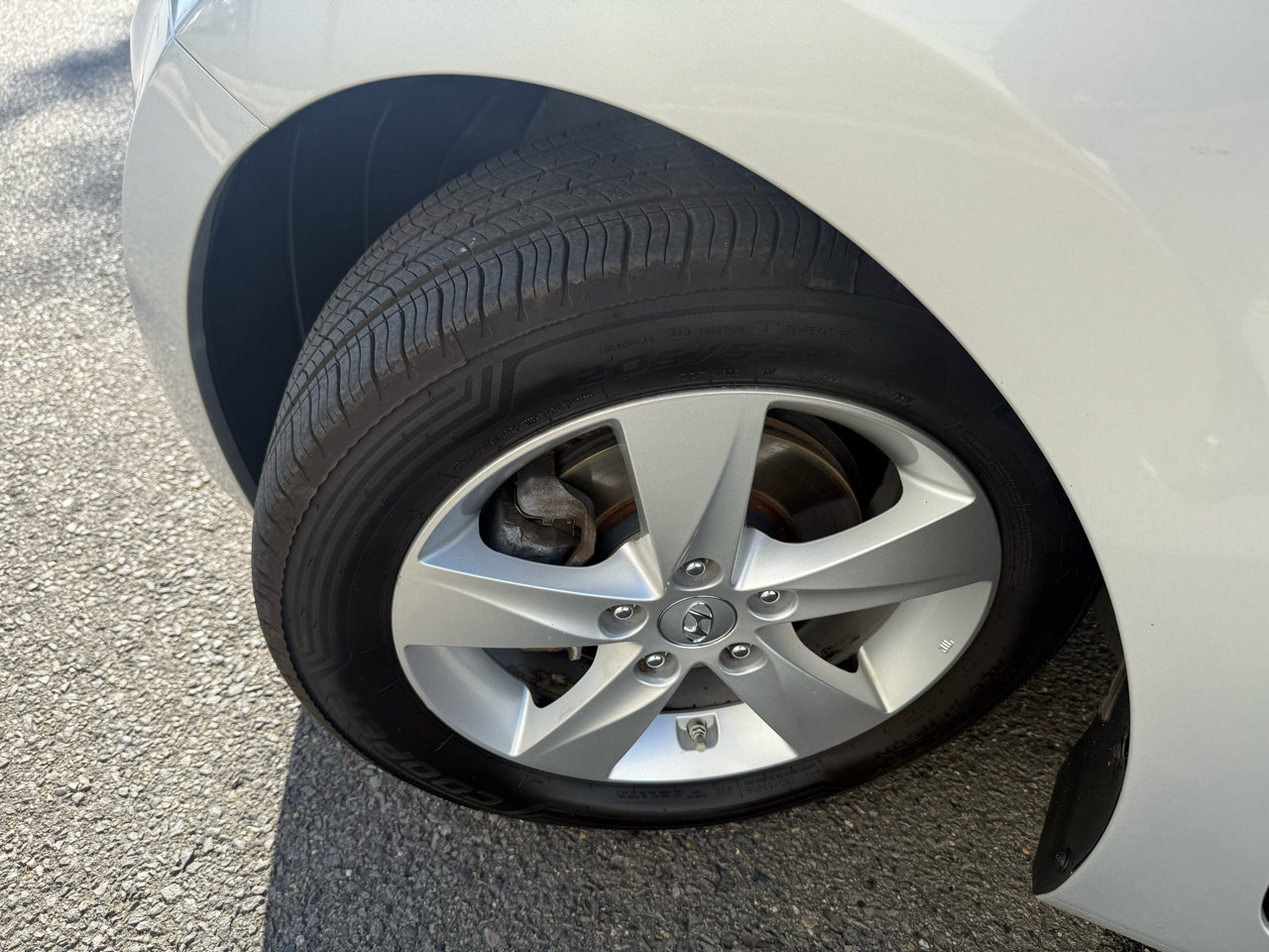 Used 2013 Hyundai Elantra GLS w/ Preferred Pkg image 34