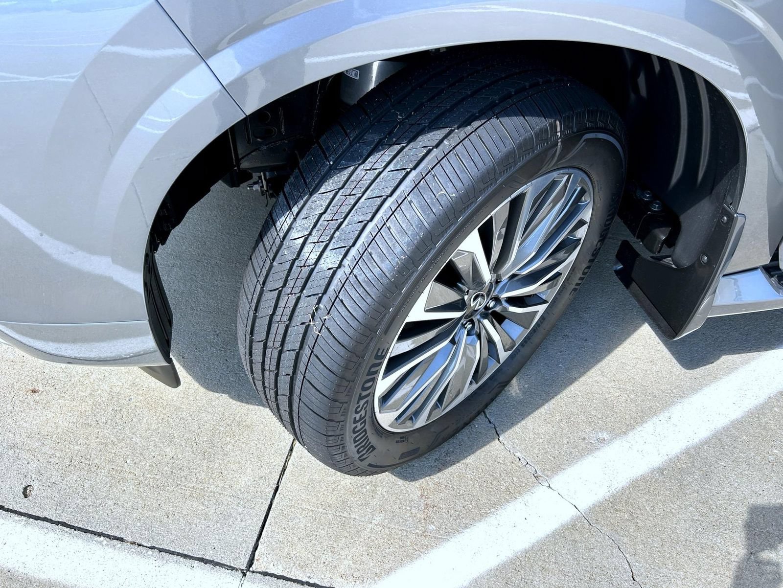 New 2027 INFINITI QX80 Luxe w/ Cargo Package AWD/4WD image 25