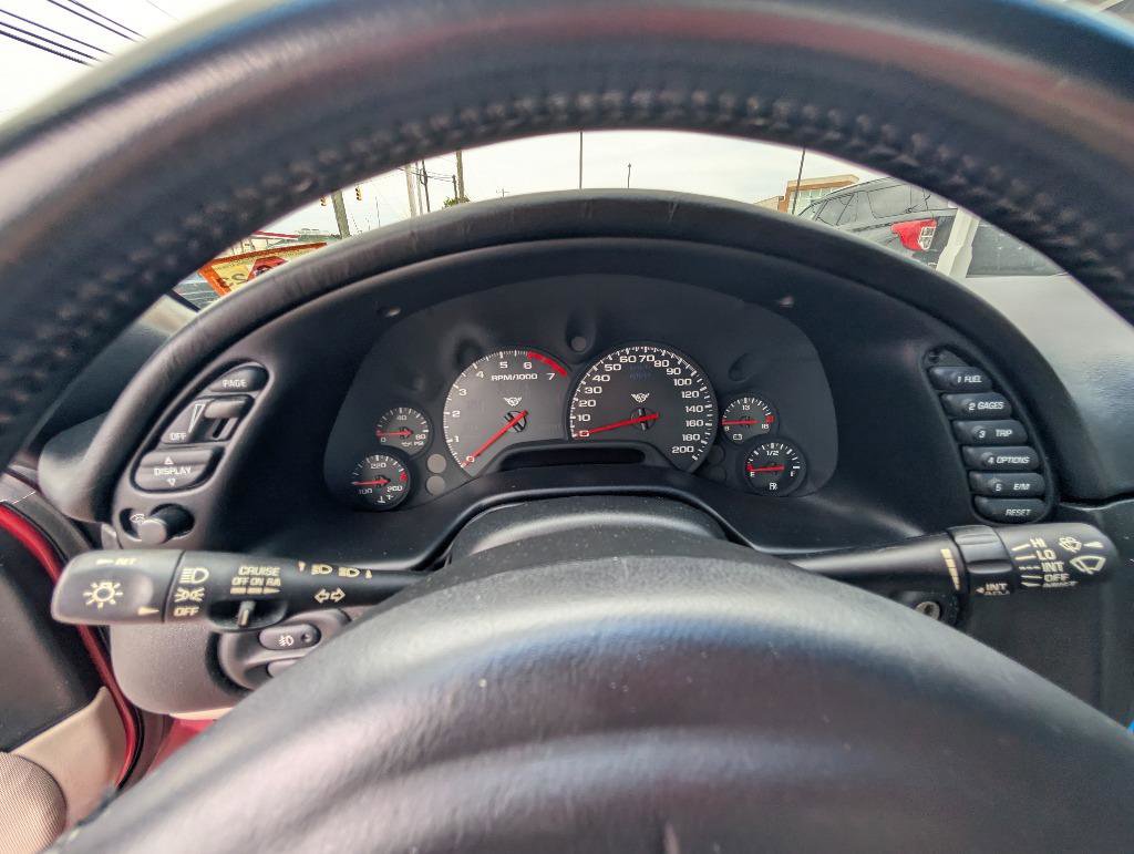 Used 2000 Chevrolet Corvette Coupe w/ Roof Pkg RWD image 27