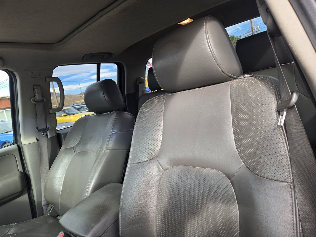 Used 2008 Nissan Frontier LE w/ Leather Pkg image 15