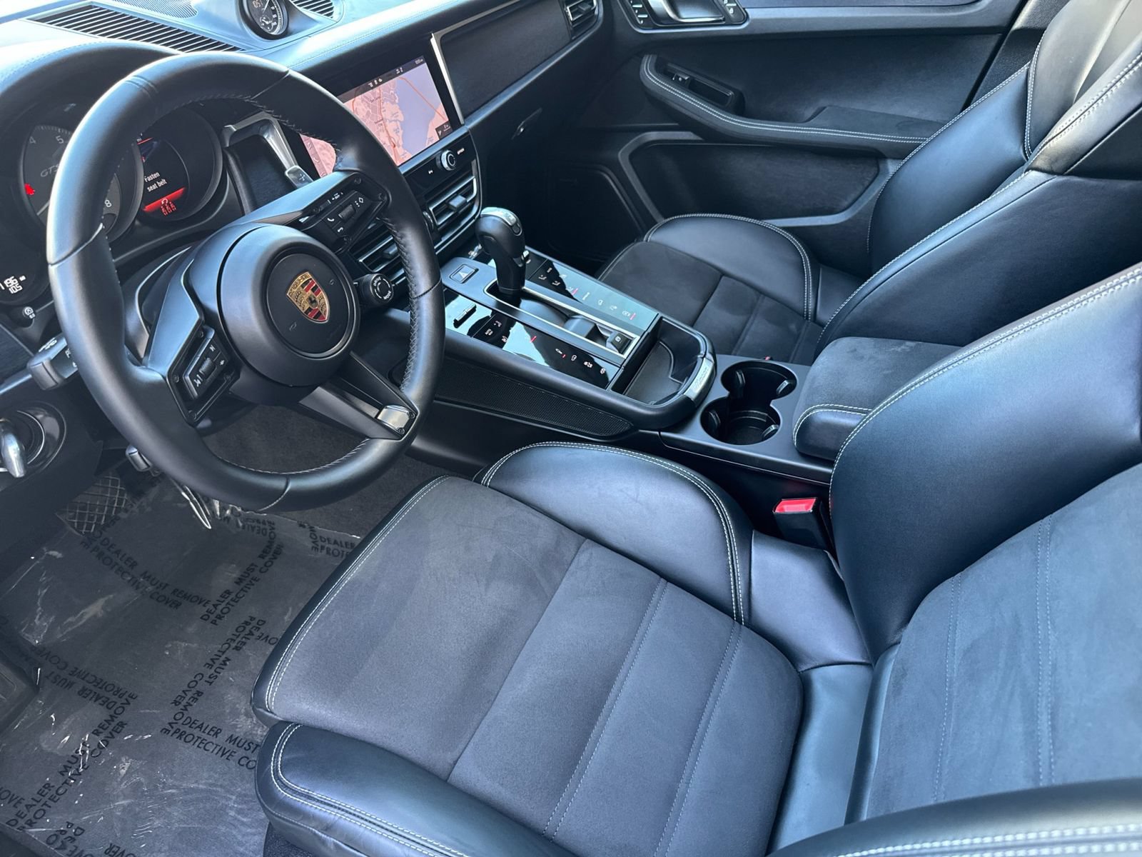 Certified 2024 Porsche Macan GTS AWD/4WD image 4