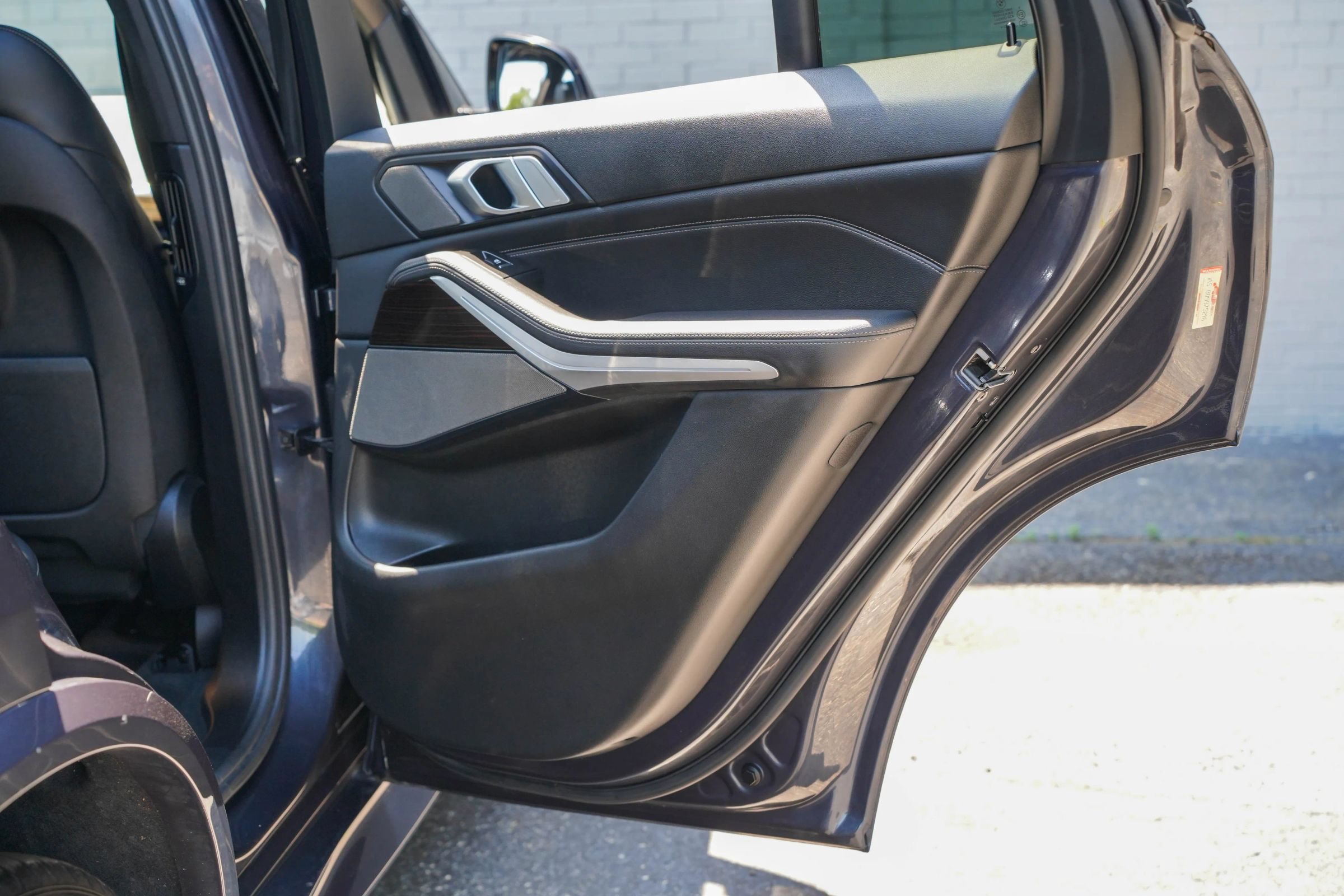 Used 2019 BMW X5 xDrive40i w/ M Sport Package AWD/4WD image 33