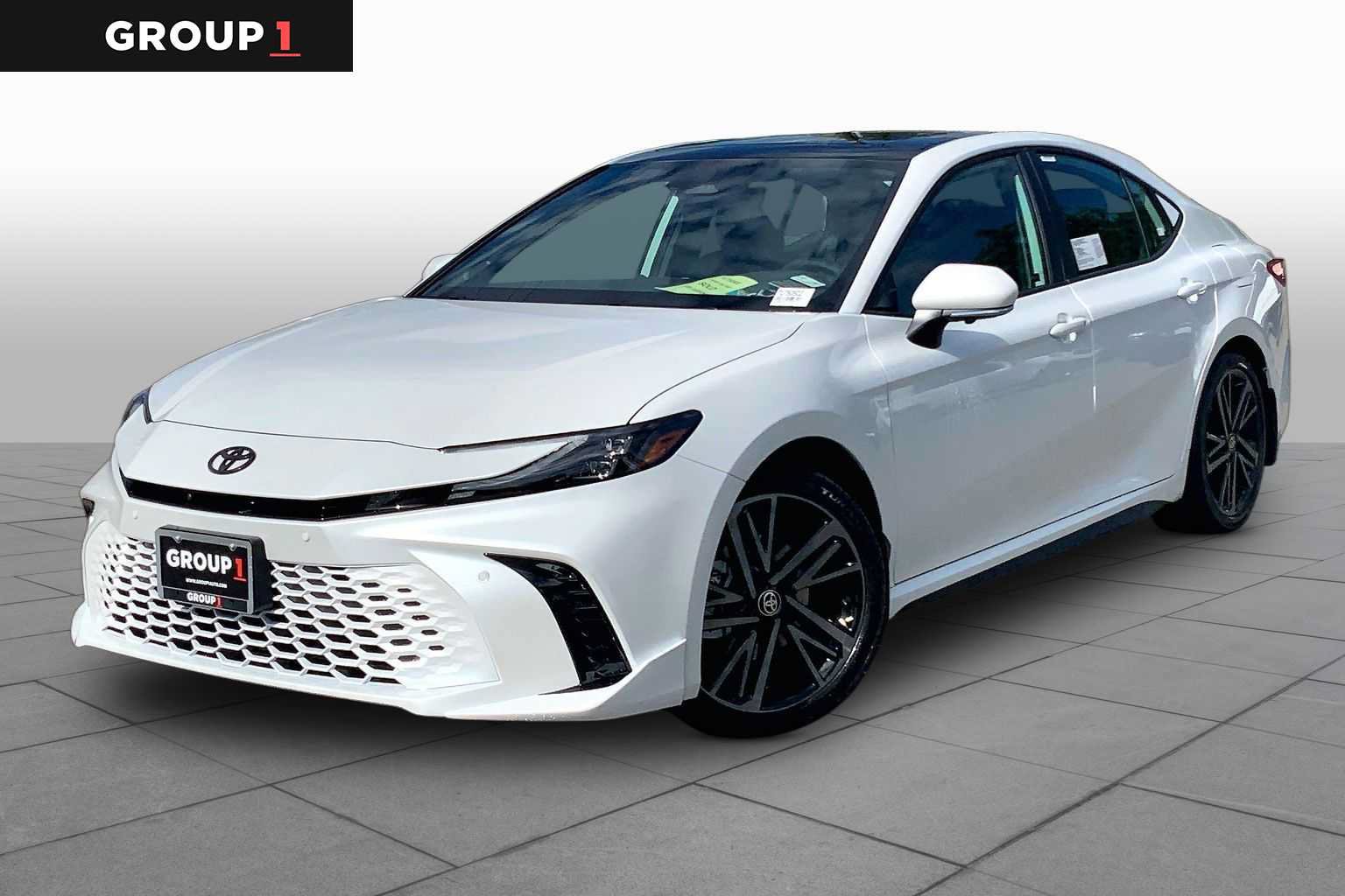 New 2026 Toyota Camry Hybrid FWD image 1