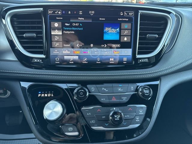 New 2026 Chrysler Pacifica Select image 22