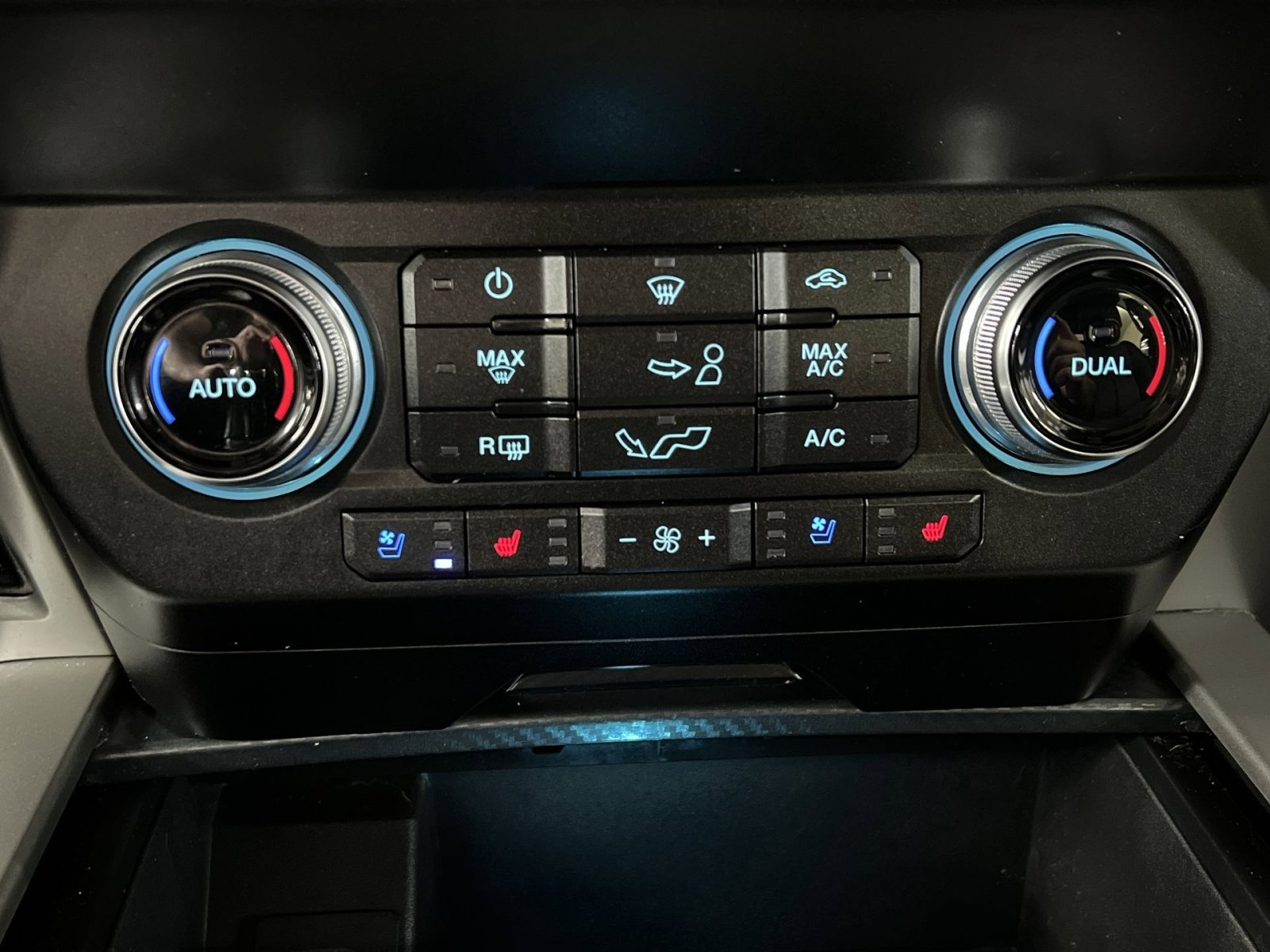 Used 2019 Ford F150 Lariat w/ Equipment Group 502A Luxury image 21