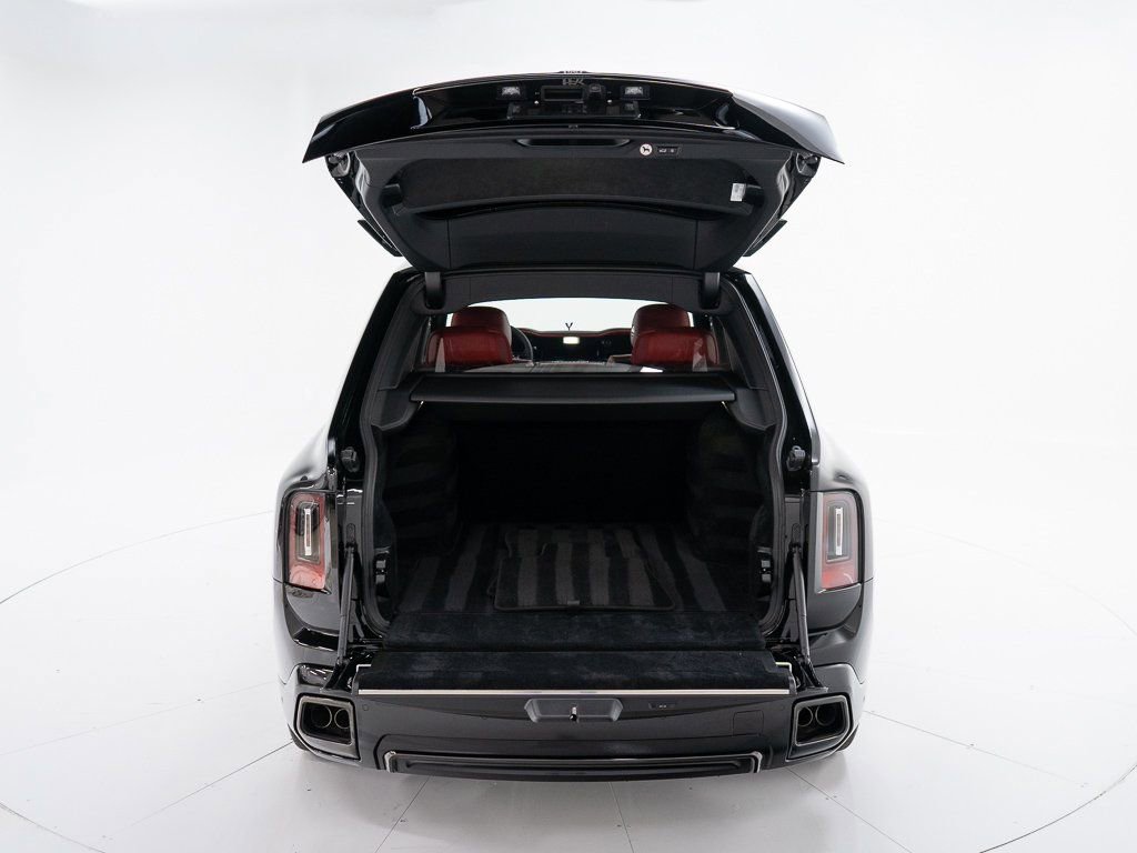 Used 2025 Rolls-Royce Cullinan Black Badge w/ Leather Finishing Pack AWD/4WD image 54