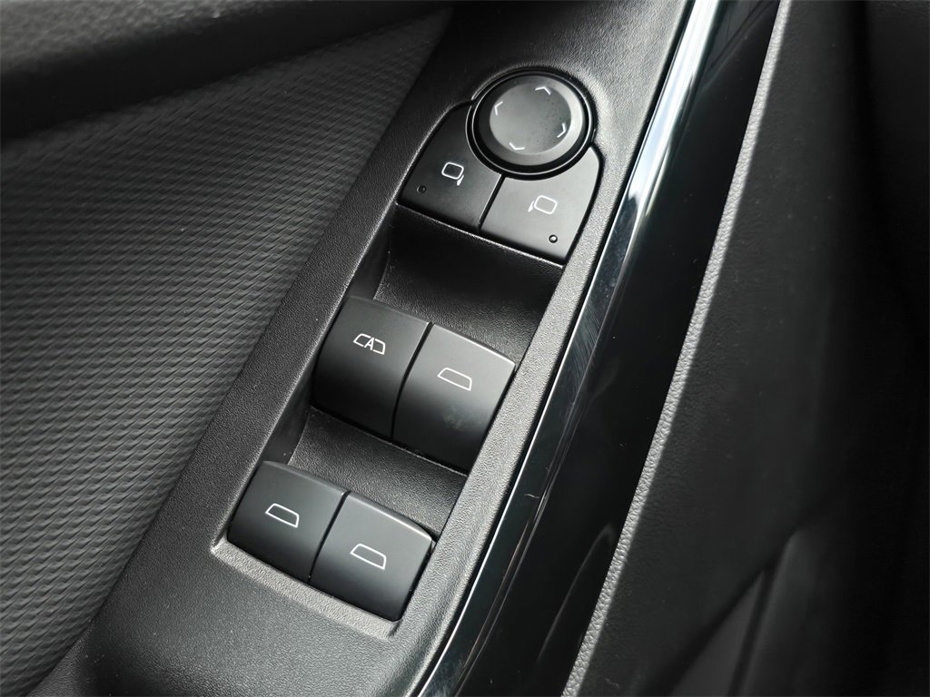 Certified 2025 Chevrolet Equinox LT image 27