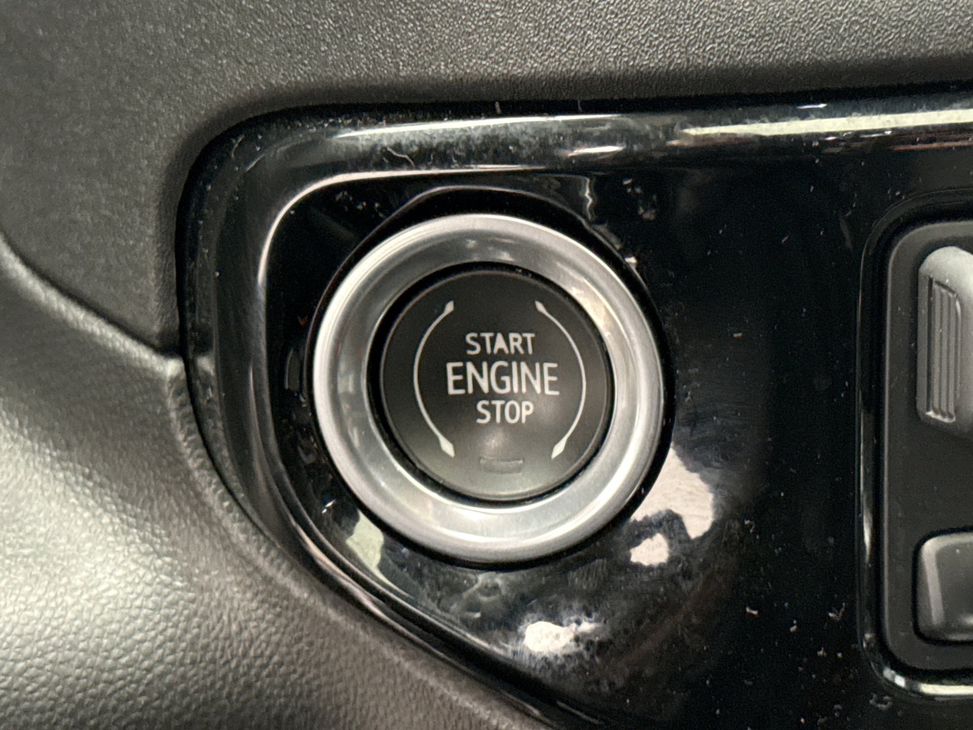 Used 2022 Chevrolet Silverado 1500 LT Trail Boss w/ LT Trail Boss Premium Package image 22