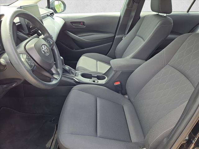 Used 2025 Toyota Corolla LE FWD image 15