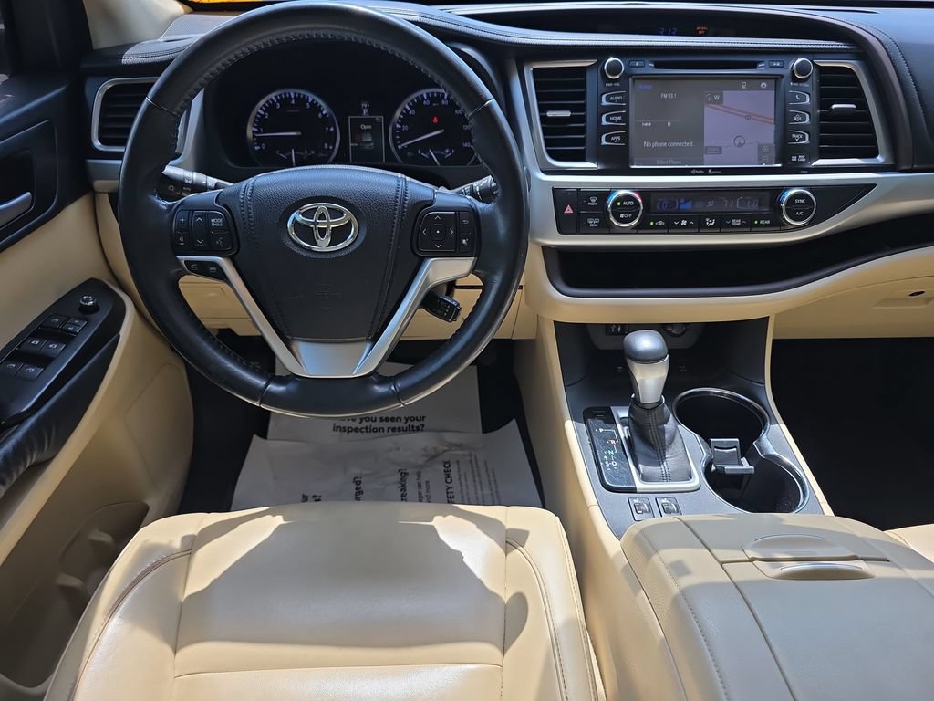 Used 2015 Toyota Highlander XLE AWD/4WD image 21