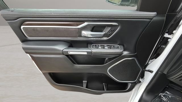 Used 2022 RAM 1500 Laramie AWD/4WD image 17