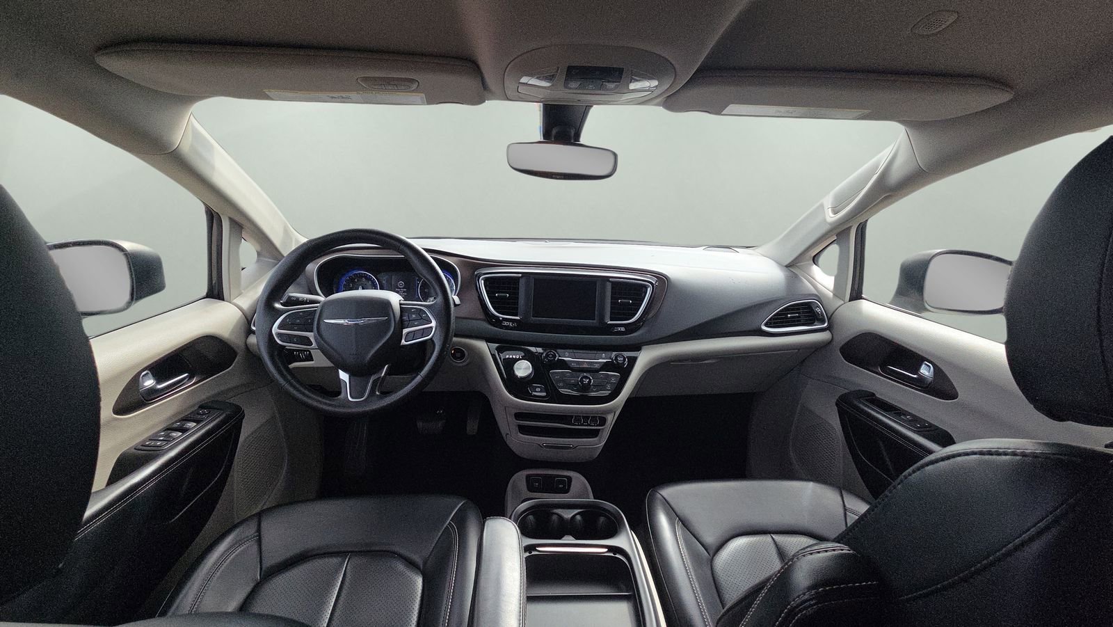 Used 2021 Chrysler Voyager Lxi FWD image 22