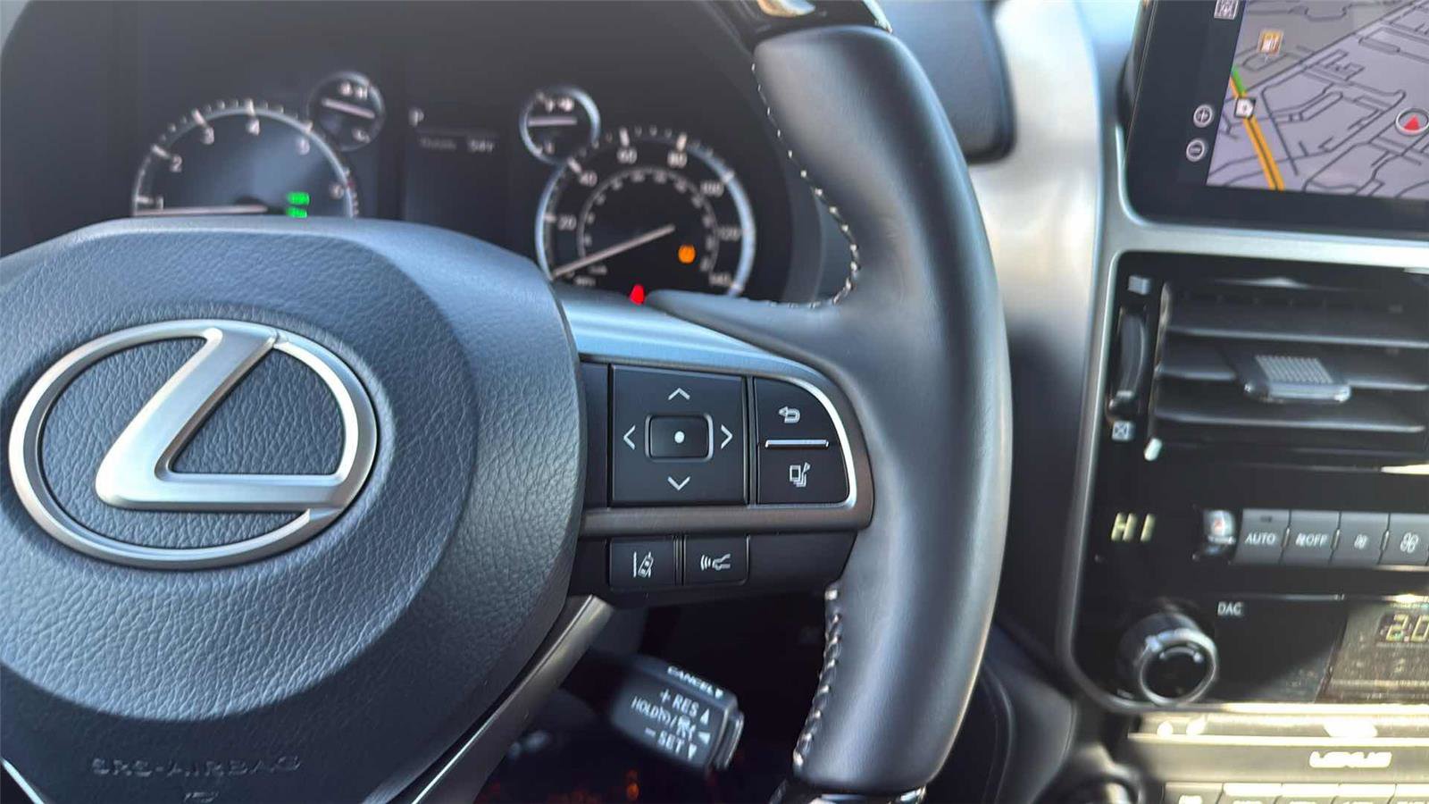 Used 2023 Lexus GX 460 Premium image 18