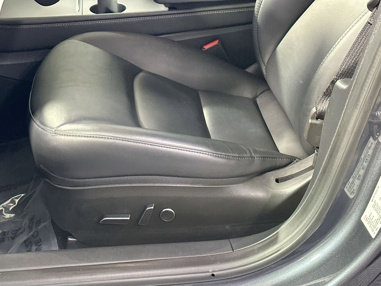 Used 2023 Tesla Model 3 Standard Range image 14