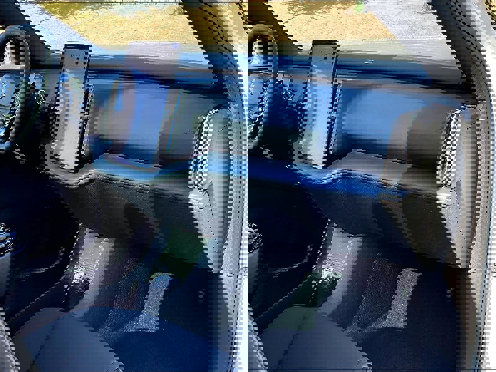 New 2026 Volvo EX30 Plus w/ Protection Package Premier image 28