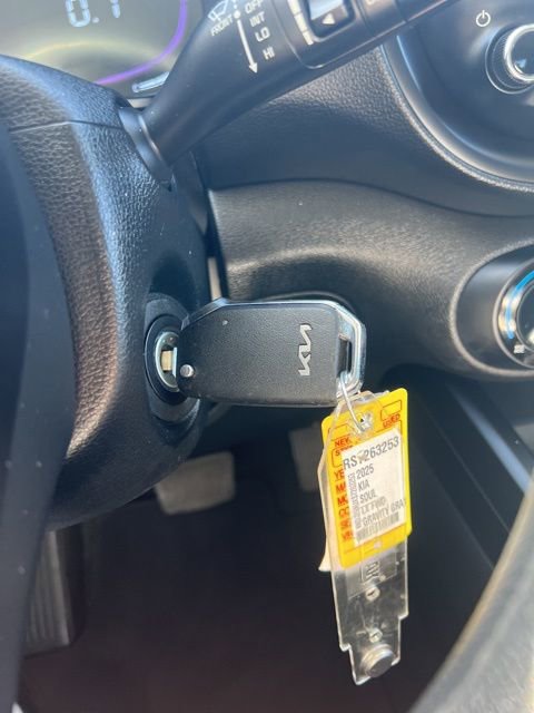 Used 2025 Kia Soul LX w/ LX Technology Package FWD image 19