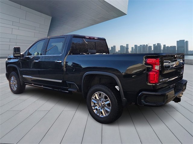 Used 2024 Chevrolet Silverado 2500 High Country w/ High Country Premium Package image 4