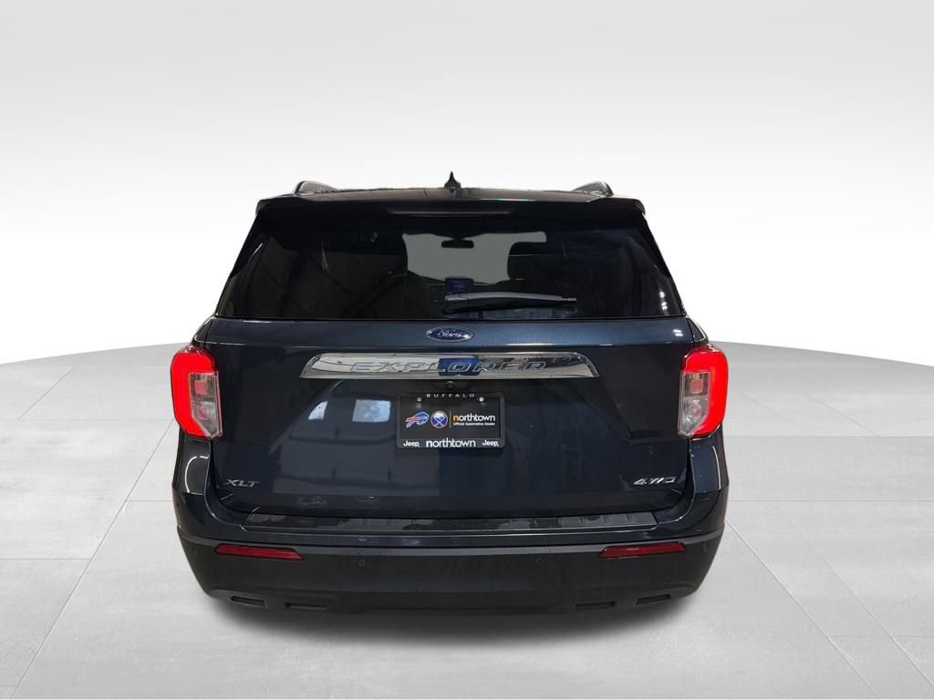 Used 2022 Ford Explorer XLT image 39