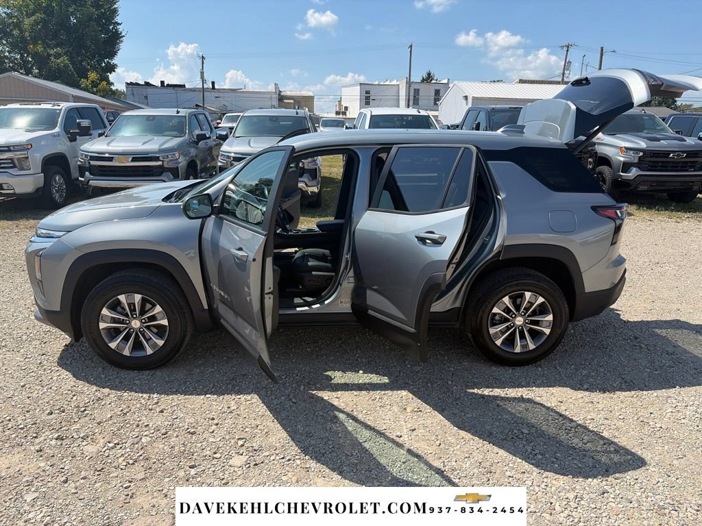 Used 2026 Chevrolet Equinox LT w/ Convenience Package II FWD image 26