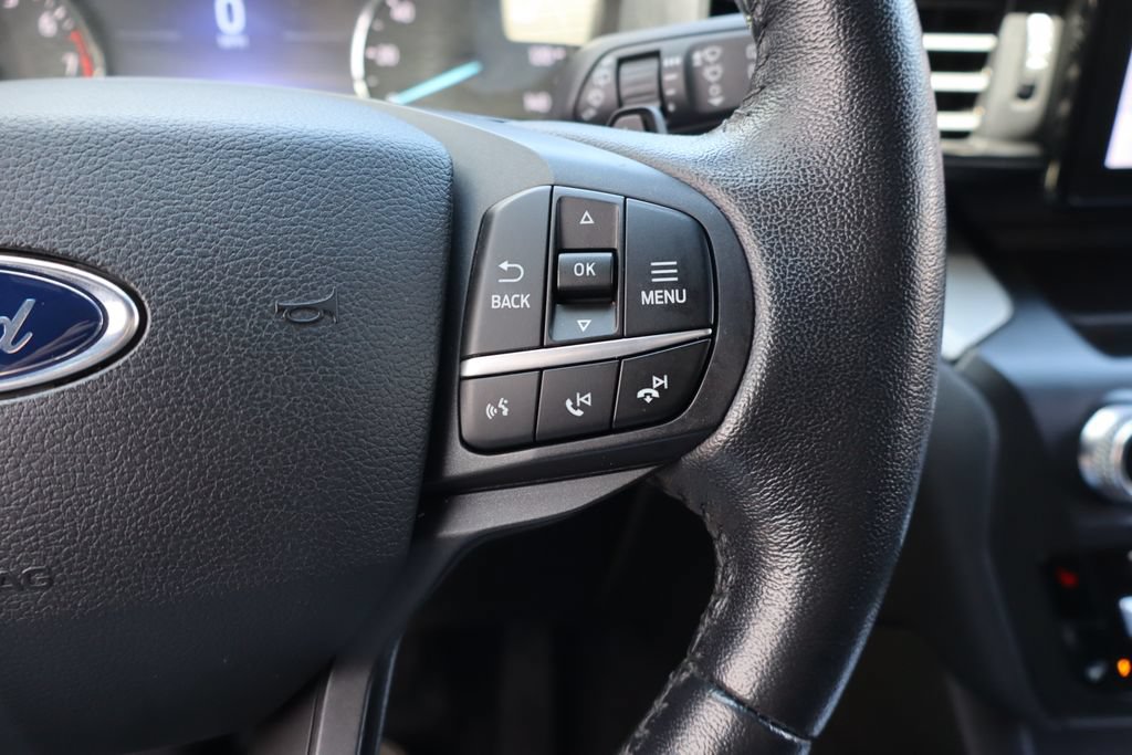 Used 2020 Ford Explorer XLT w/ Comfort Package AWD/4WD image 8